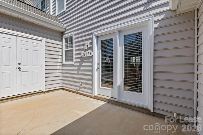 Building Photo - 11013 Dundarrach Ln