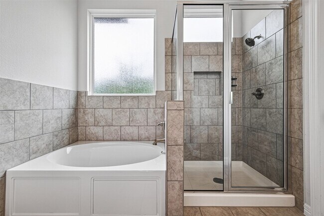 Building Photo - 6602 Albany Forest Ct