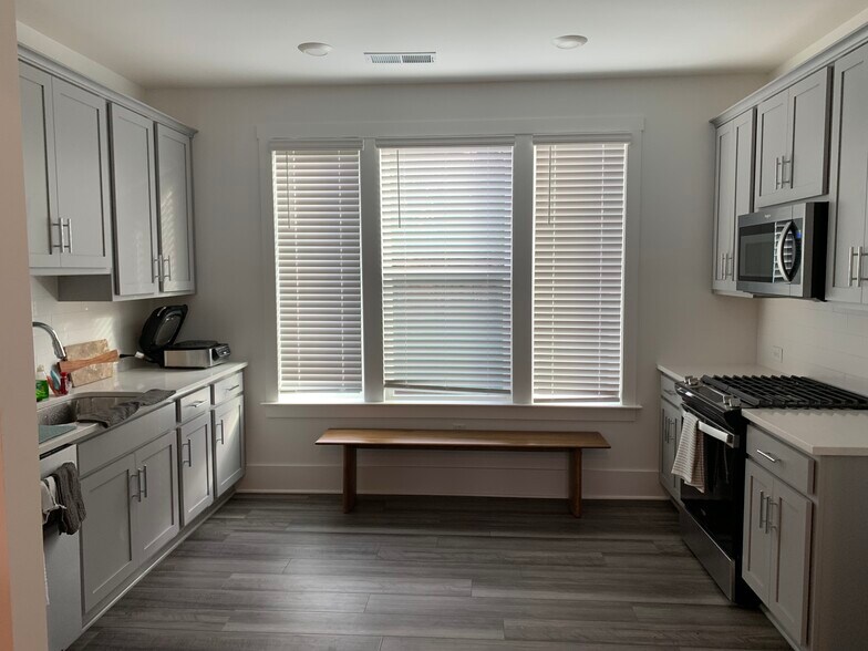 Building Photo - 1505 Layton Ln NW
