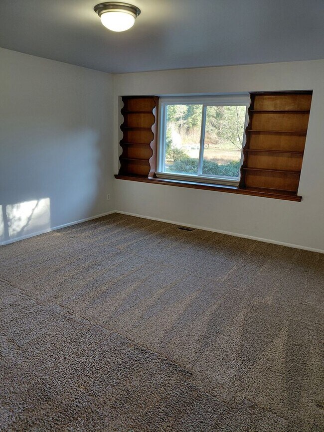 Building Photo - Silverdale Area Home