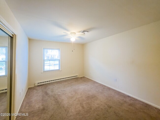 Building Photo - 227A Manchester Ln
