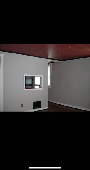 Building Photo - 173 Sanford Ave