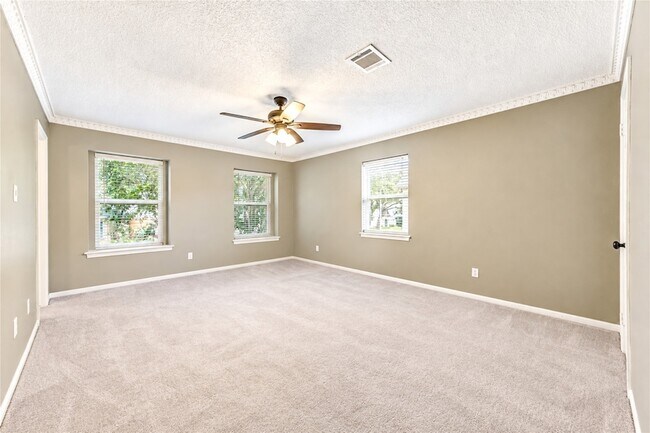 Building Photo - 15739 Fleetwood Oaks Dr