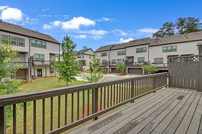 Building Photo - Chic Atlanta Area Townhome