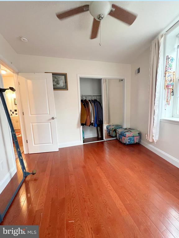 Building Photo - 1415 S 4th St