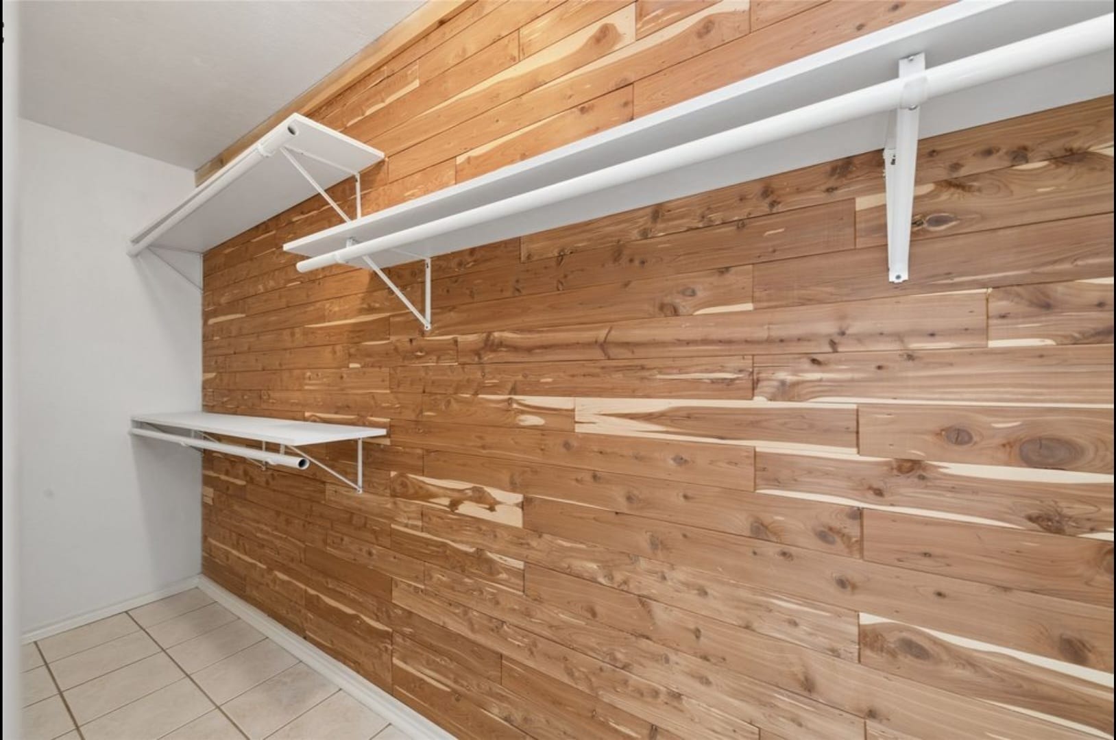 Master bedroom walk-in closet - 543 Guadalupe Dr