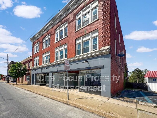 Building Photo - 256 Allegheny St