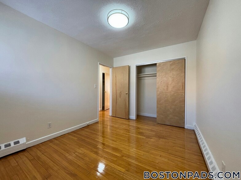 Building Photo - 63 Parkman St