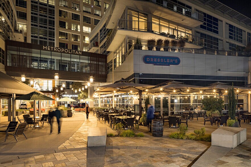 Building Photo - 1133 Metropolitan Ave