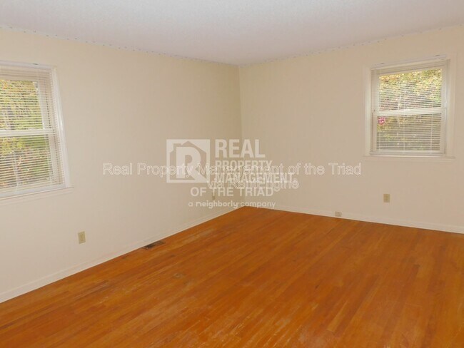 Building Photo - 8521 Richardsonwood Rd