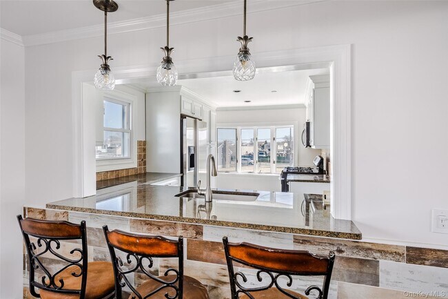 Building Photo - 33 Dock Dr