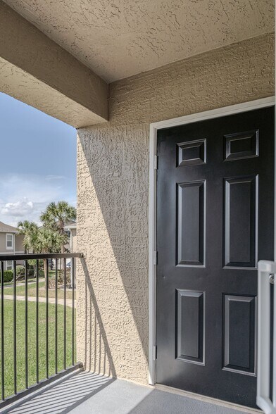 Building Photo - 6596 Swissco Dr