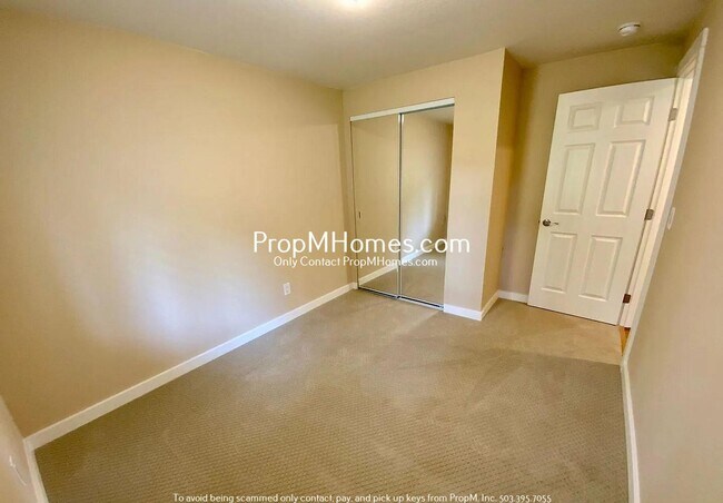 Building Photo - Charmingly Updated Three Bedroom Home in South Hillsboro!