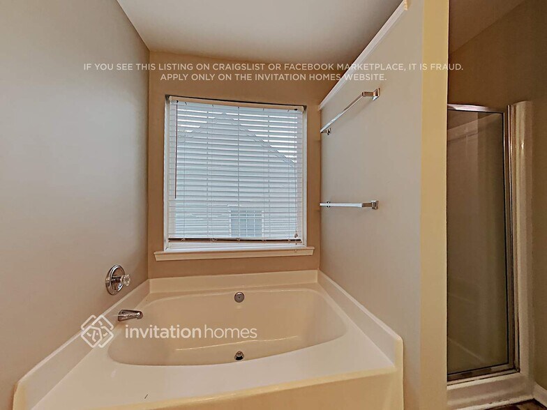 Building Photo - 6603 Harburn Forest Dr