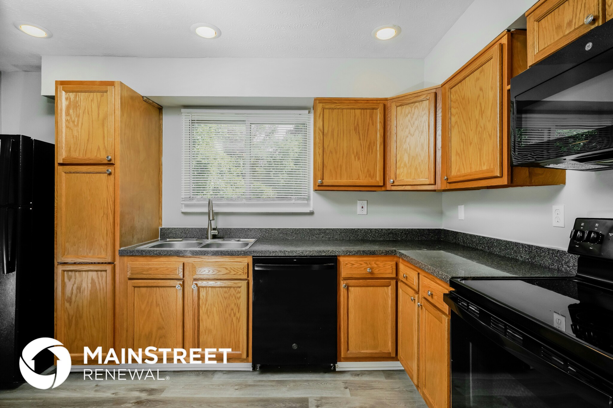 Building Photo - 9335 Donerail Way