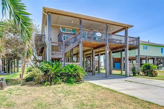 Building Photo - 820 Sandollar