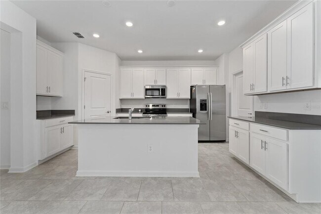 Building Photo - 8967 Chipping Sq Ln