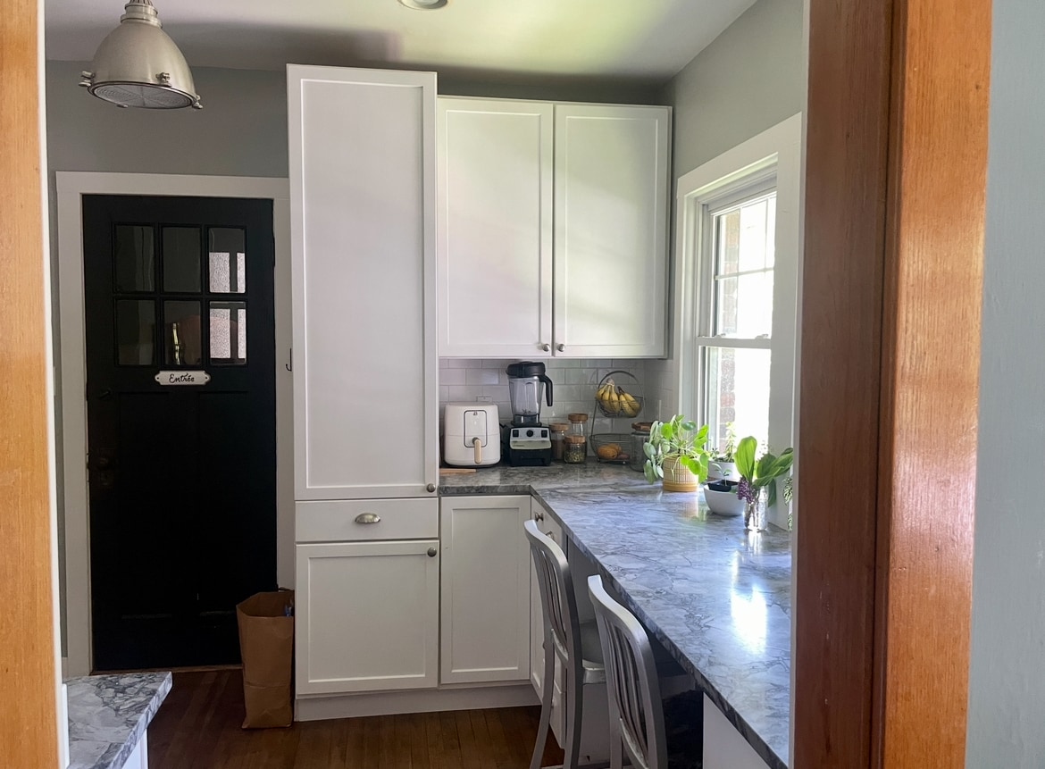 kitchen - 3568 N Cramer St