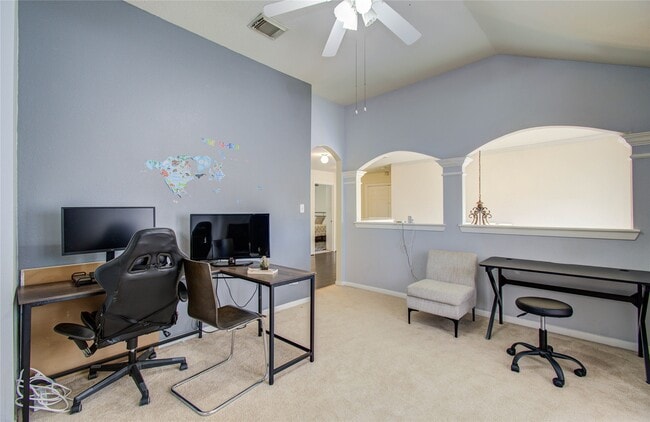 Building Photo - 3219 Leila Oaks Dr