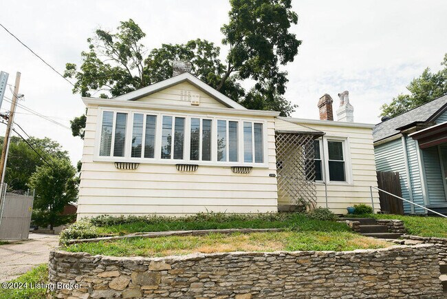 Building Photo - 208 Pope St