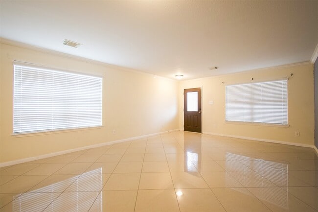 Building Photo - 15602 Waumsley Way