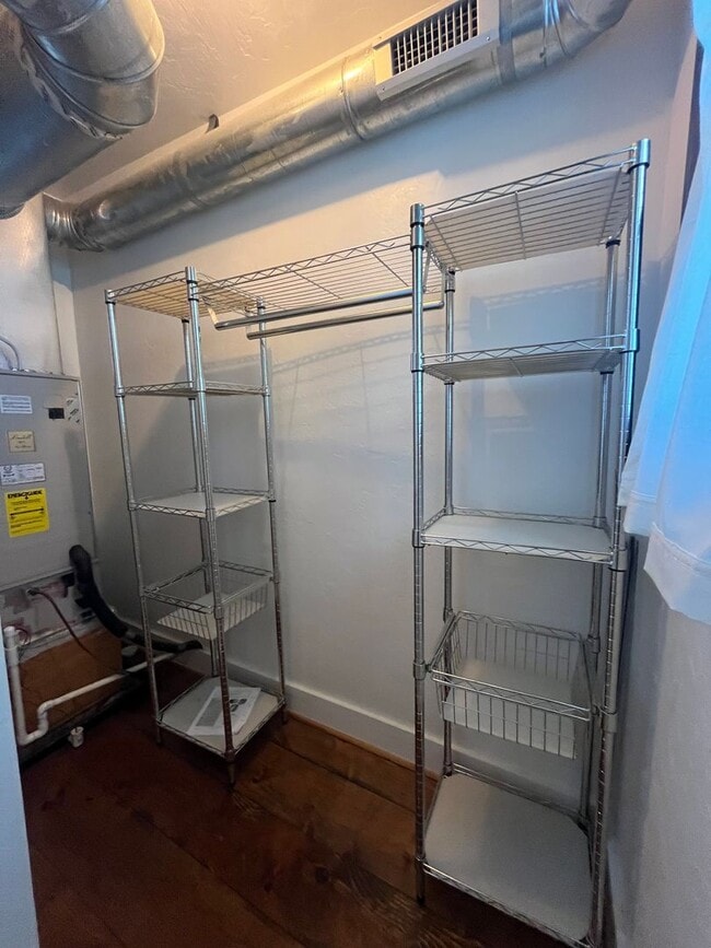 Building Photo - 217 Nw 22. 3 bed. 2 bath, 1 car garage w/ ...