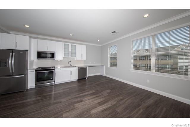 Building Photo - 40 Elizabeth St