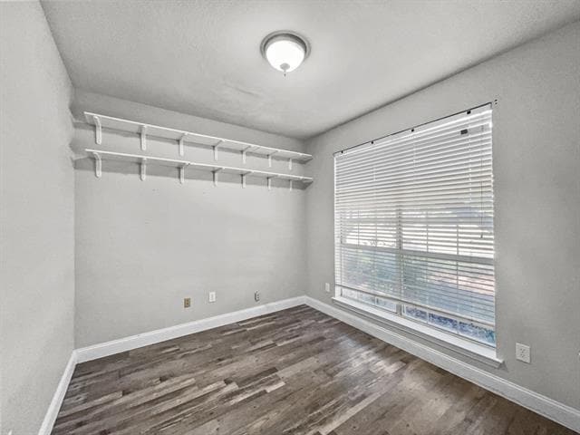 Building Photo - 2132 Cliffside Dr