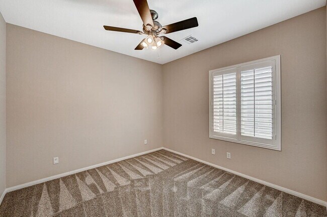 Building Photo - 10588 Isola Bella St