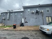 Building Photo - 701 W 6th St