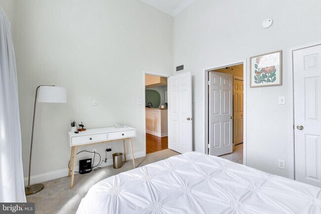 Building Photo - 3315 Wyndham Cir