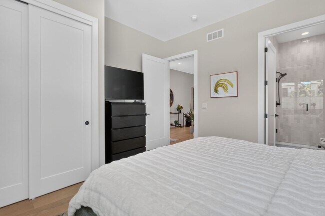 Building Photo - Boulder Living Perfected: Custom 4BR/4BA Modern Farmhouse Near Wonderland Lake