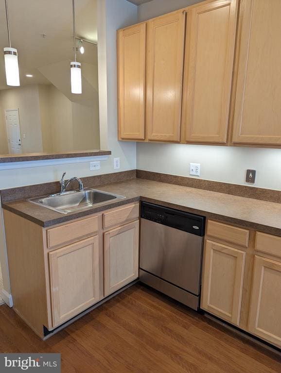 Building Photo - 42515 Hollyhock Terrace