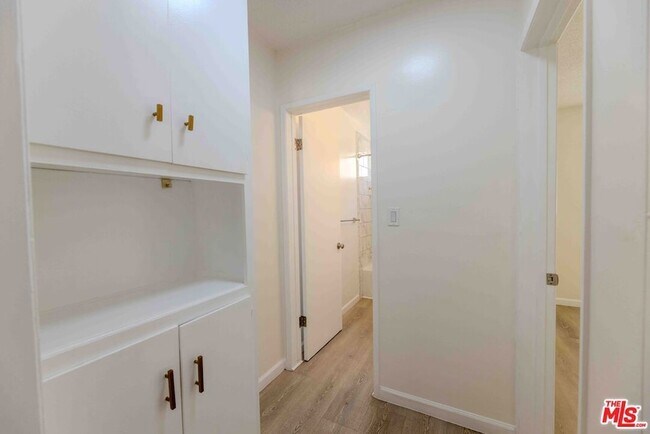 Building Photo - 1426 Orange Grove Ave
