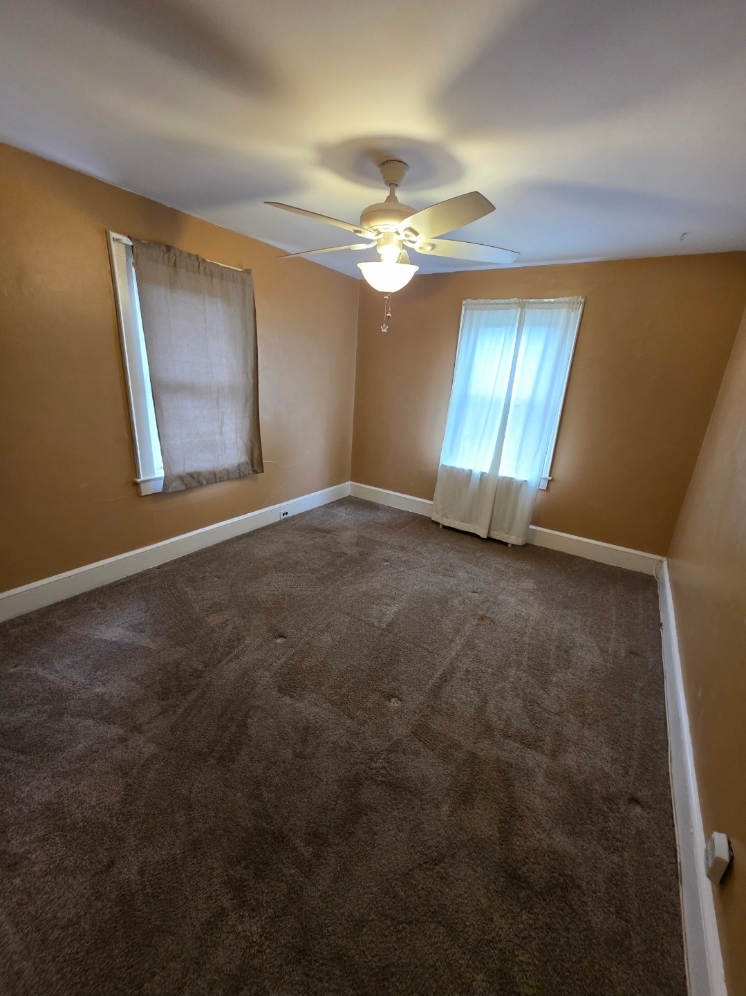 Bedroom - 121 4th St