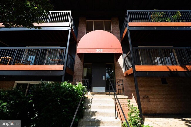 Building Photo - 208 Park Terrace Ct SE