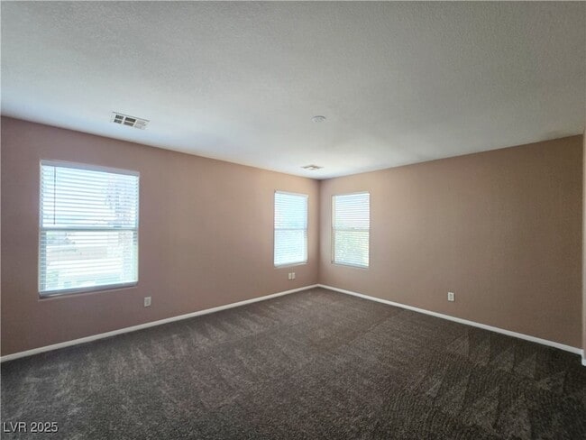Building Photo - 10865 Wallflower Ave