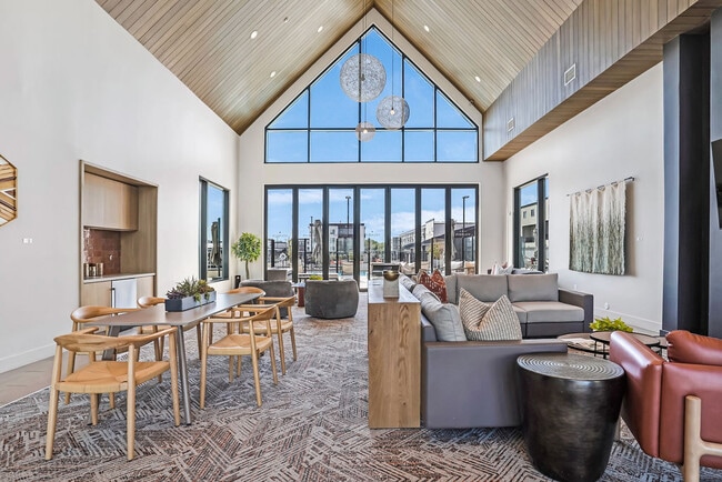 Building Photo - Solhavn