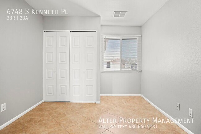 Building Photo - 6748 S Kenneth Pl