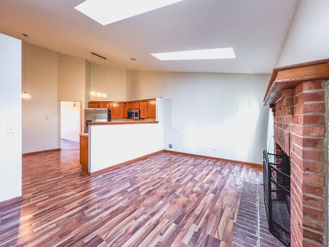 Building Photo - 1320 Darnell Dr