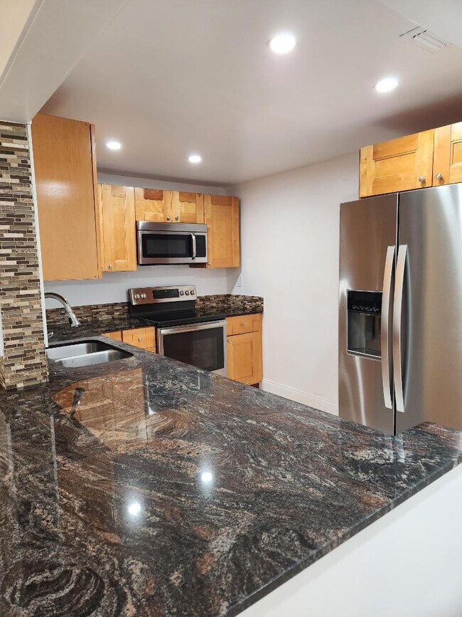 Building Photo - 4384 NW 9th Ave