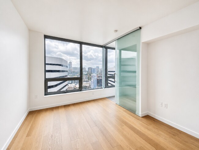 Building Photo - 1Bd/1Ba Seattle Condo