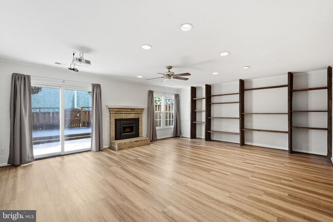 Building Photo - 10429 Red Granite Terrace