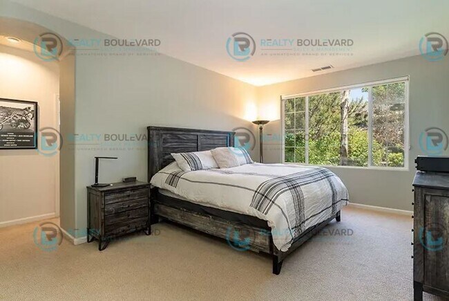 Building Photo - Beautiful 3 bedroom 2 bath house in Sommersett with access to Amenities-Including a clubhouse, re...