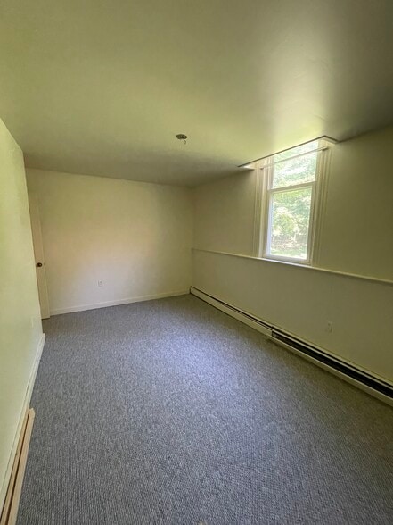 Bedroom 2 - 20 Washington St