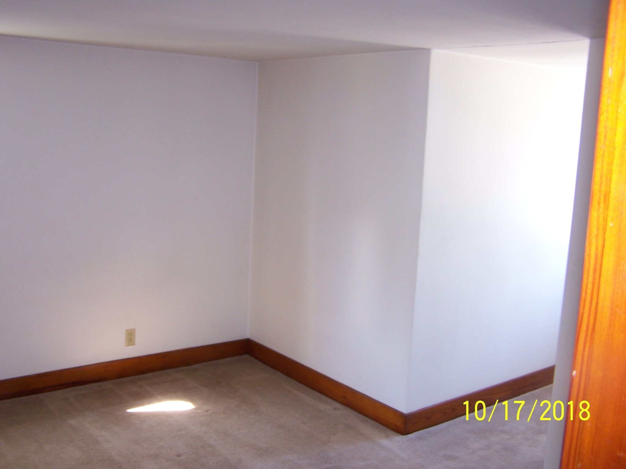 Building Photo - 266 E North St