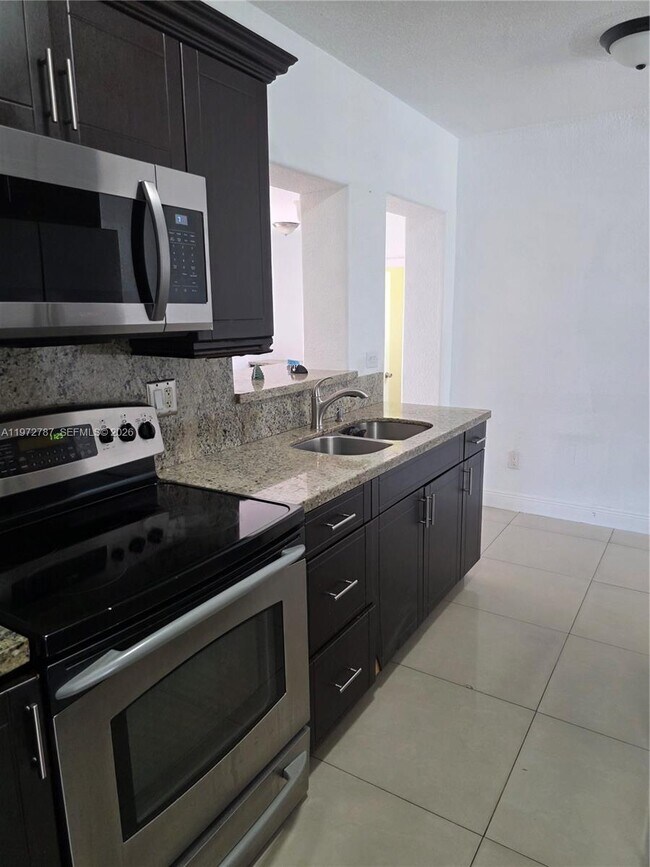 Building Photo - 6240 NW 114th St