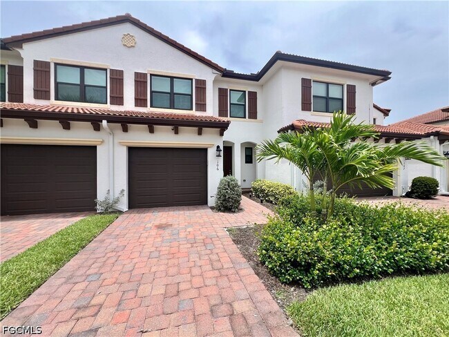 Building Photo - 15850 Portofino Springs Blvd