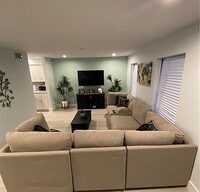 Building Photo - 42 Madrid Ln