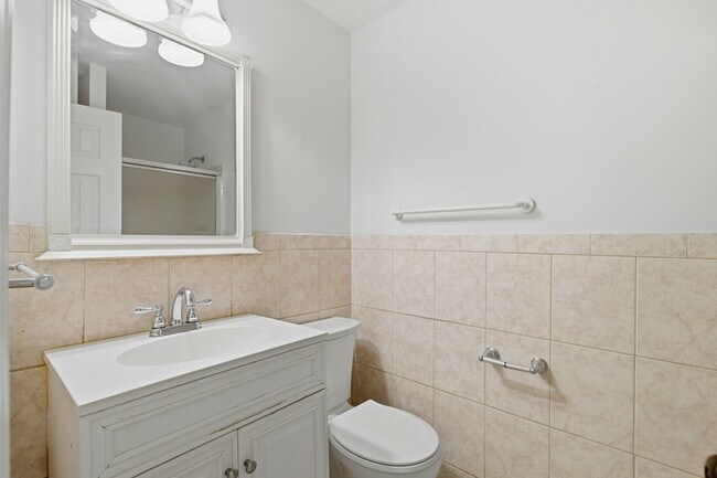 Building Photo - 7705 Seans Terrace